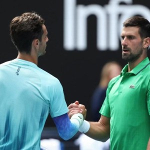 云游戏平台-道长退赛令费德勒纪录作古！网友说天佑巨头，德约称以为要回家了